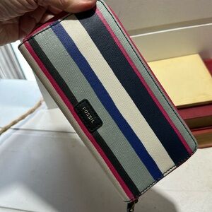 Fossil cloth covered full length wallet. Blue/white/fushia stripe. 3 side zip